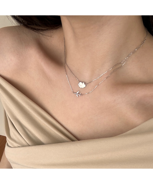 Серебряная цепочка с подвеской из циркона