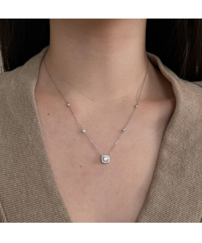 Sterling silver chain with zirconium pendant