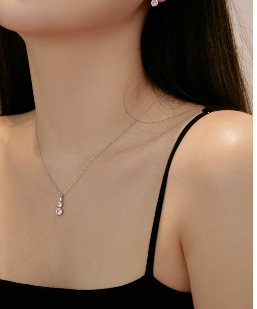 Серьги из серебра с цирконами