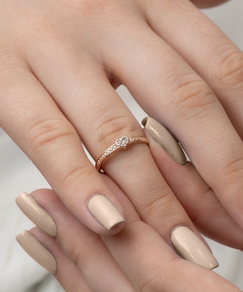 Золотое кольцо с цирконами