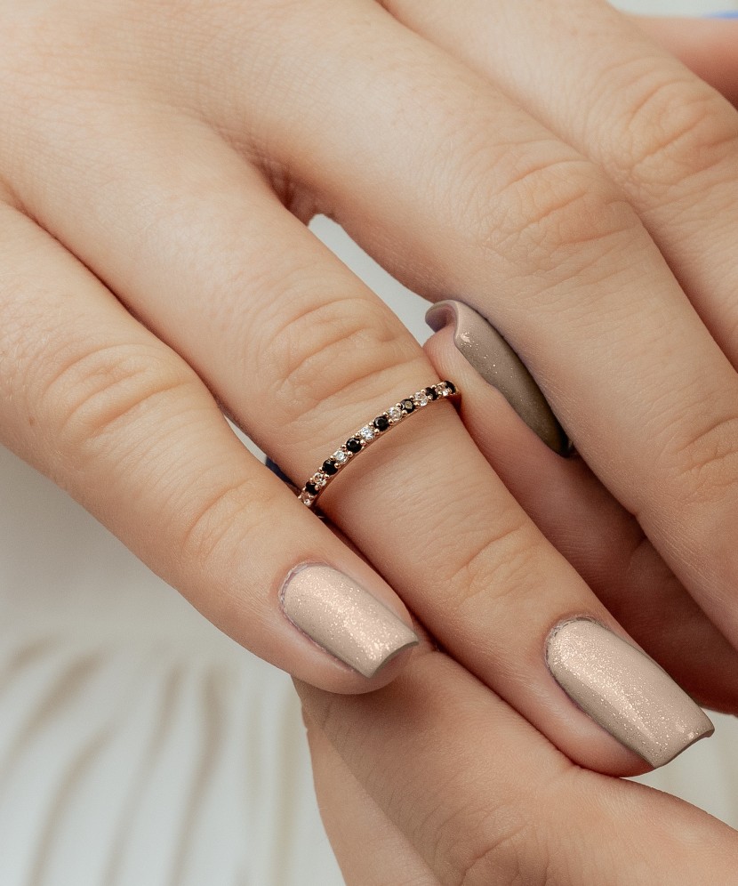 Золотое кольцо с цирконами