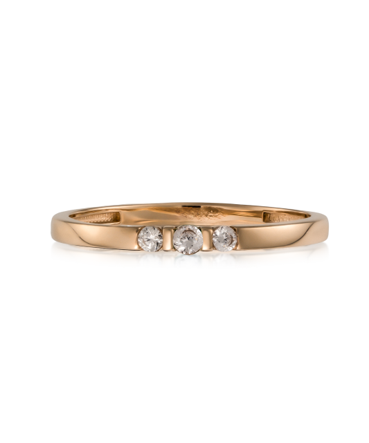Gold ring with zircons
