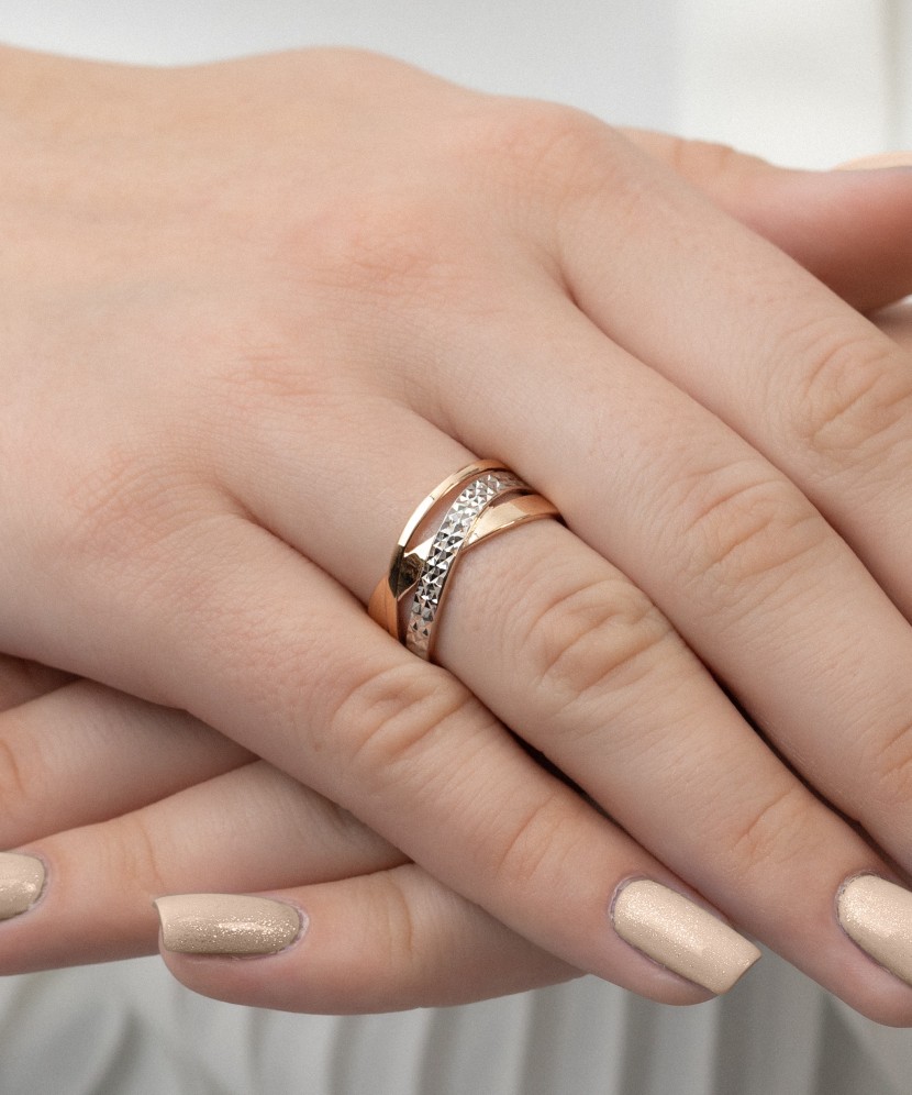 Gold ring