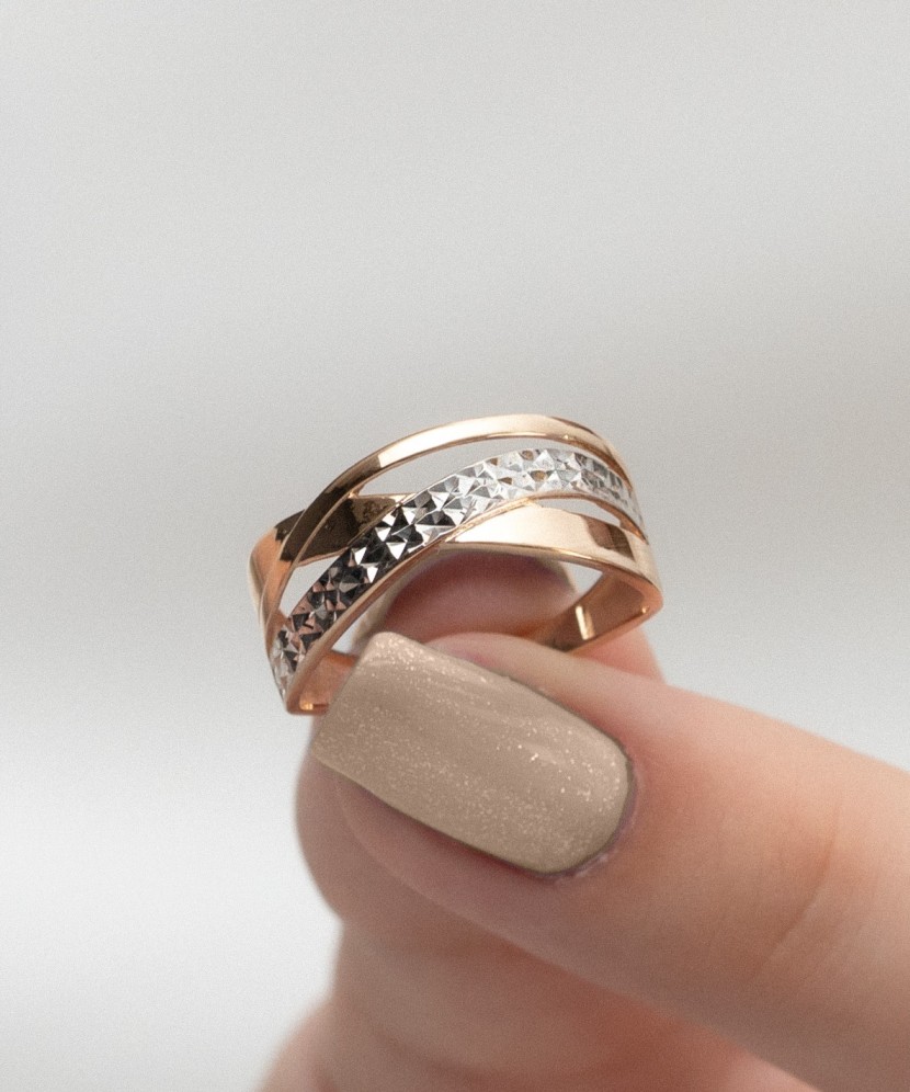 Gold ring