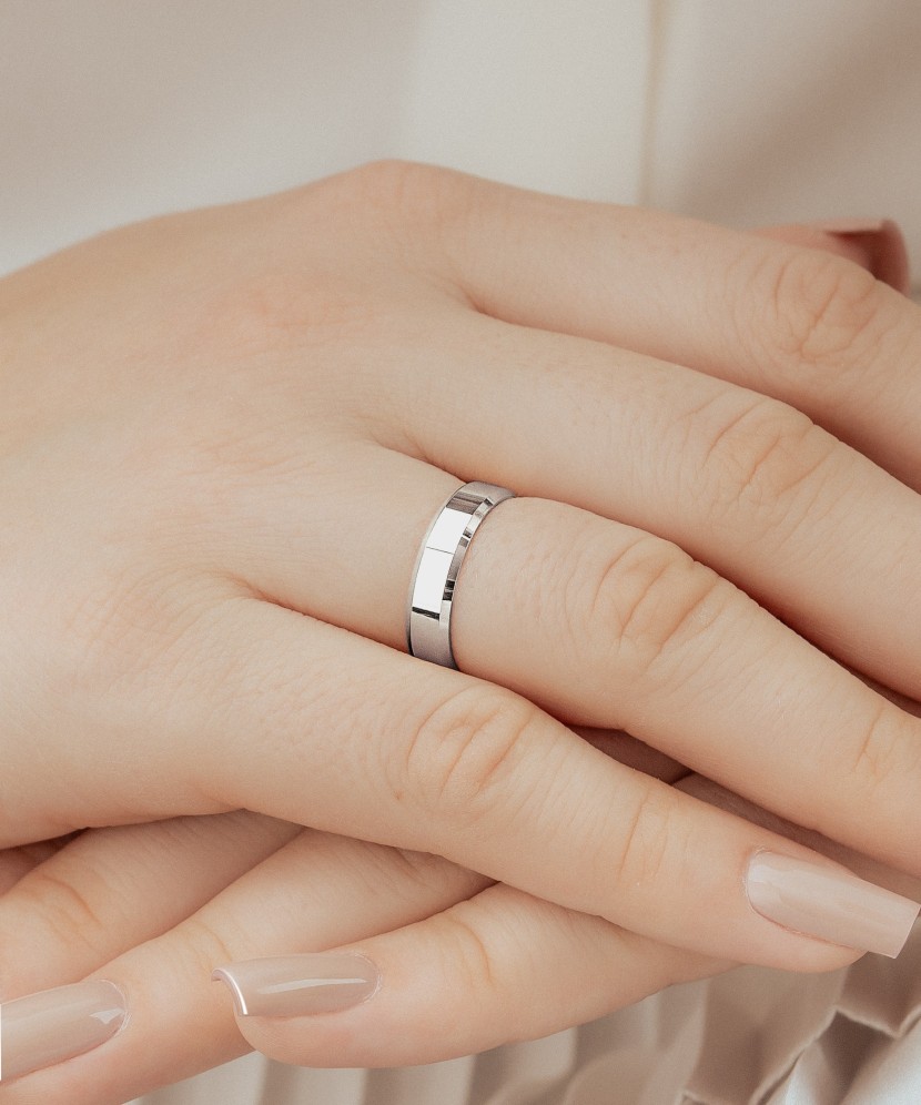 White Gold wedding ring 4.5mm with comfort White Gold wedding ring 4.5mm with comfort