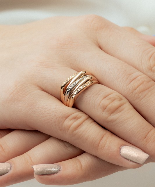 Gold ring