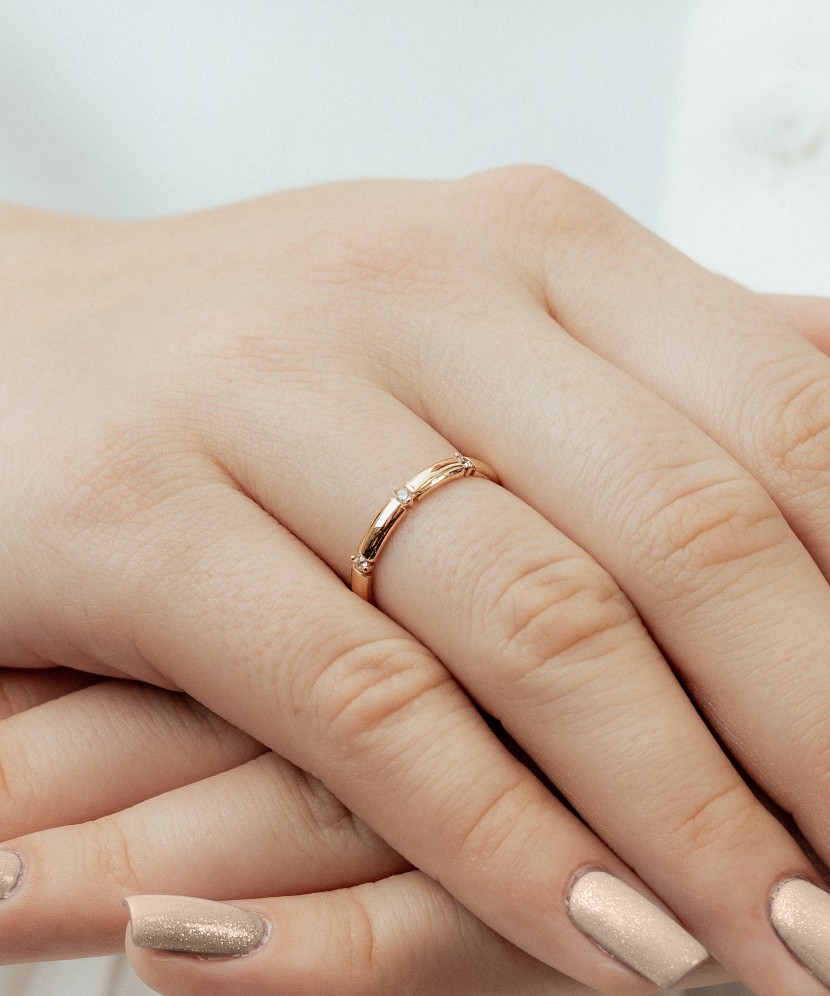 Золотое кольцо с цирконами