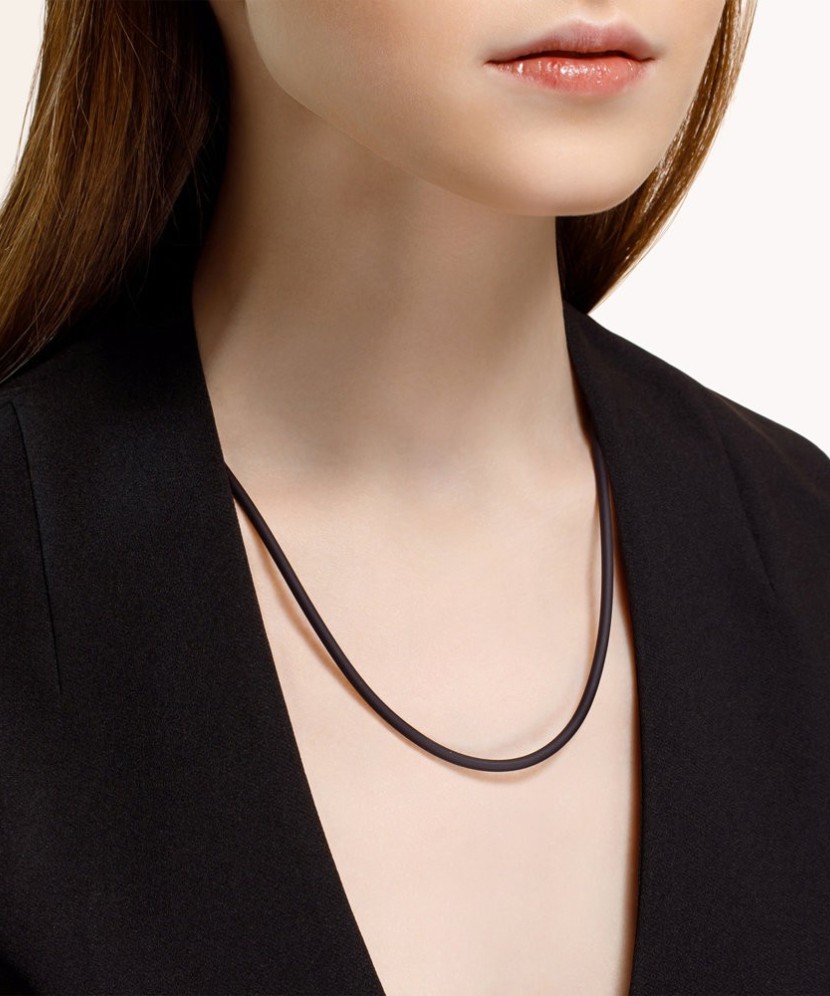 Leather chain with silver