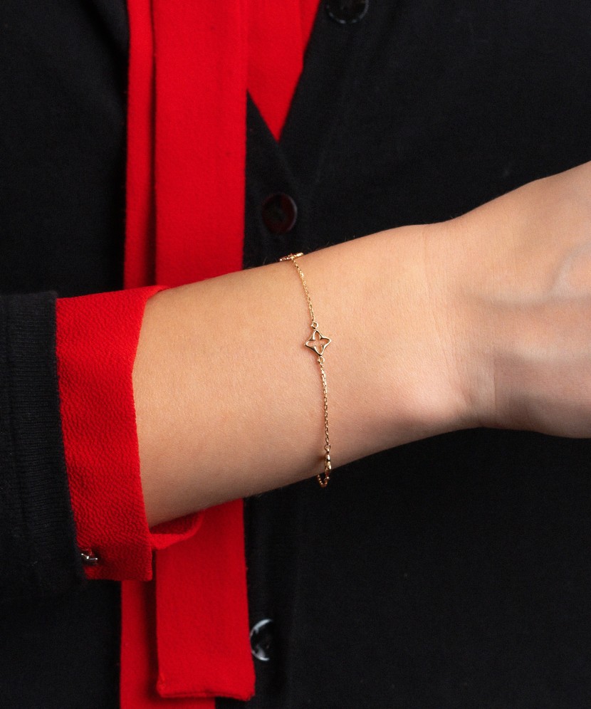 Gold bracelet