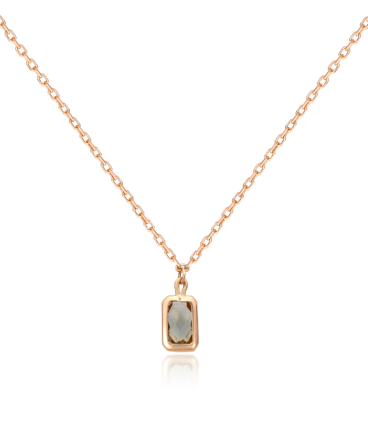 Gold chain with zirconium pendant