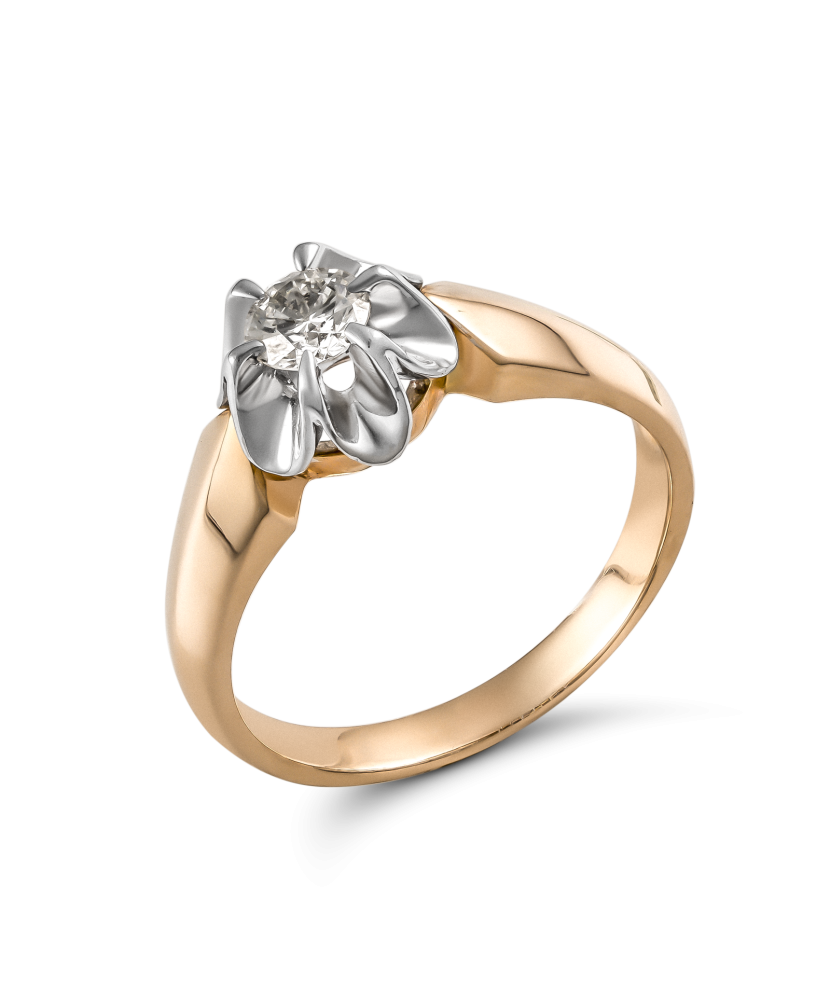 Gold ring with diamond