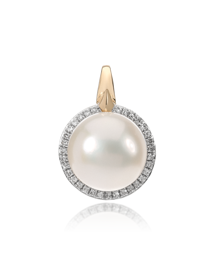 Yellow gold pendant with diamonds and a pearl