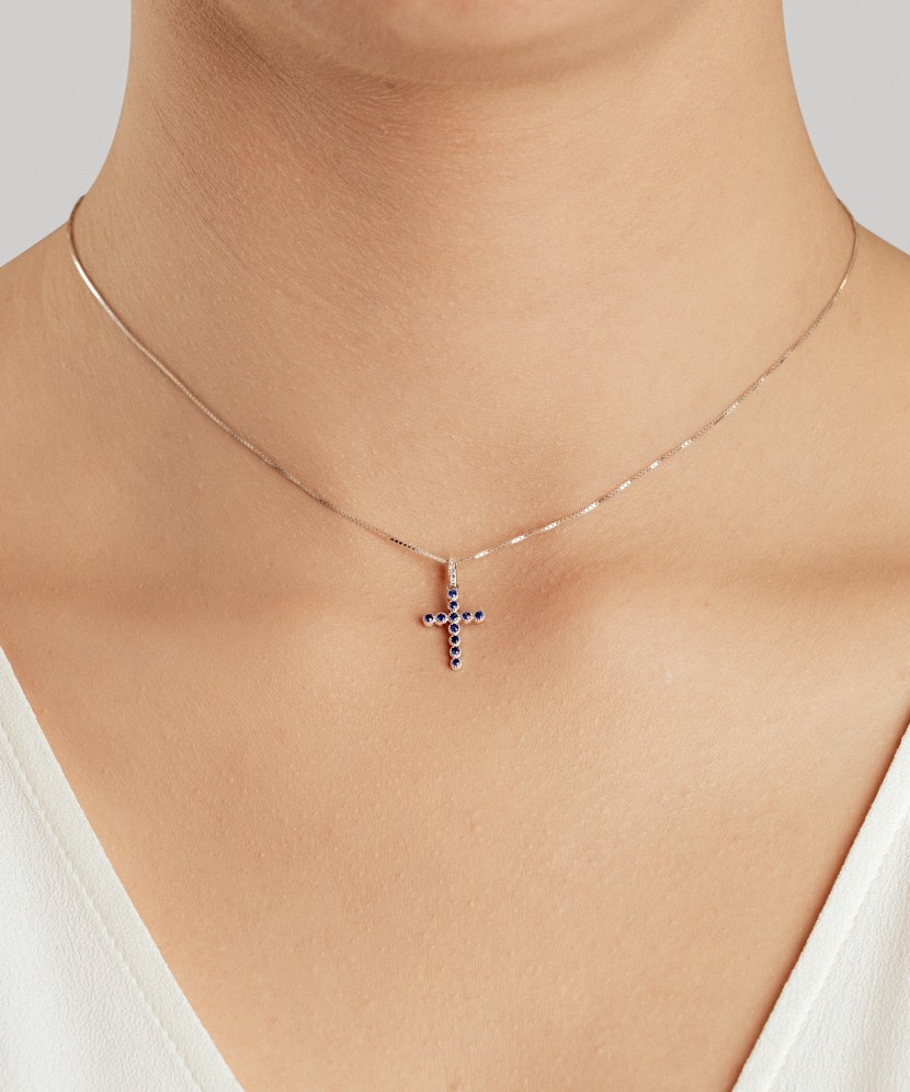 Подвеска из белого золота с сапфирами