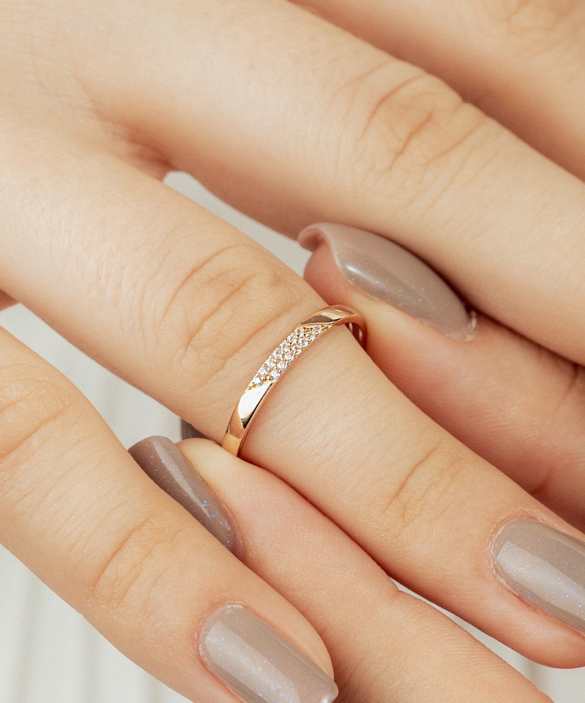 Золотое кольцо с цирконами