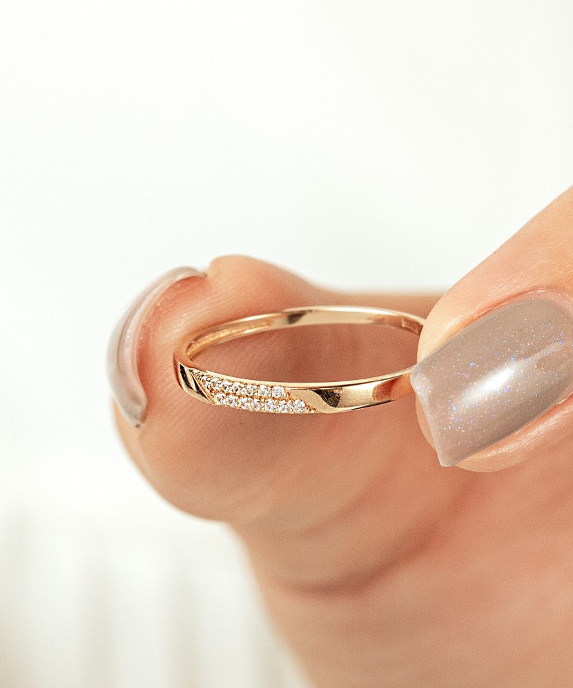 Золотое кольцо с цирконами