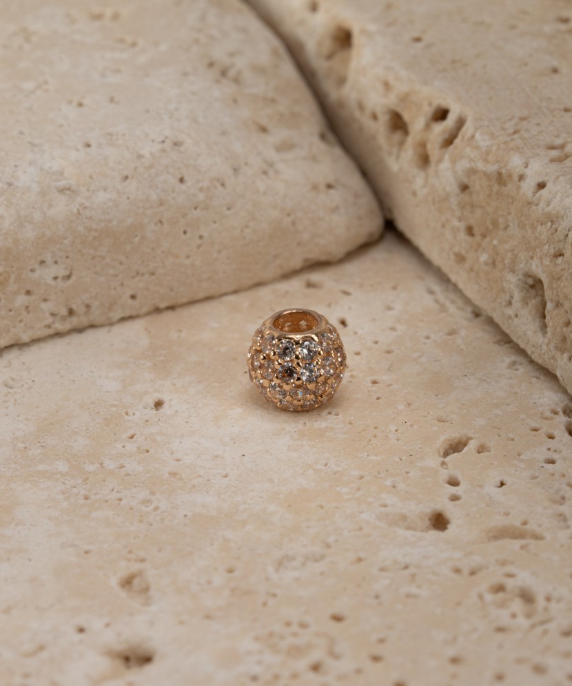 Золотой подвеска с цирконами "Бочонок" Золотой подвеска с цирконами "Бочонок"