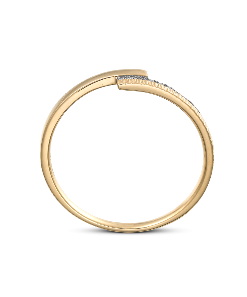 Yellow Gold ring with diamonds