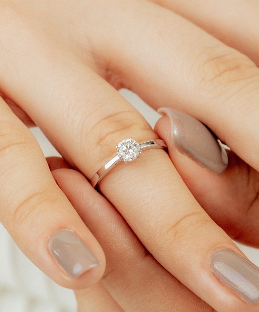 Кольцо из белого золота с бриллиантами (0.50ct)