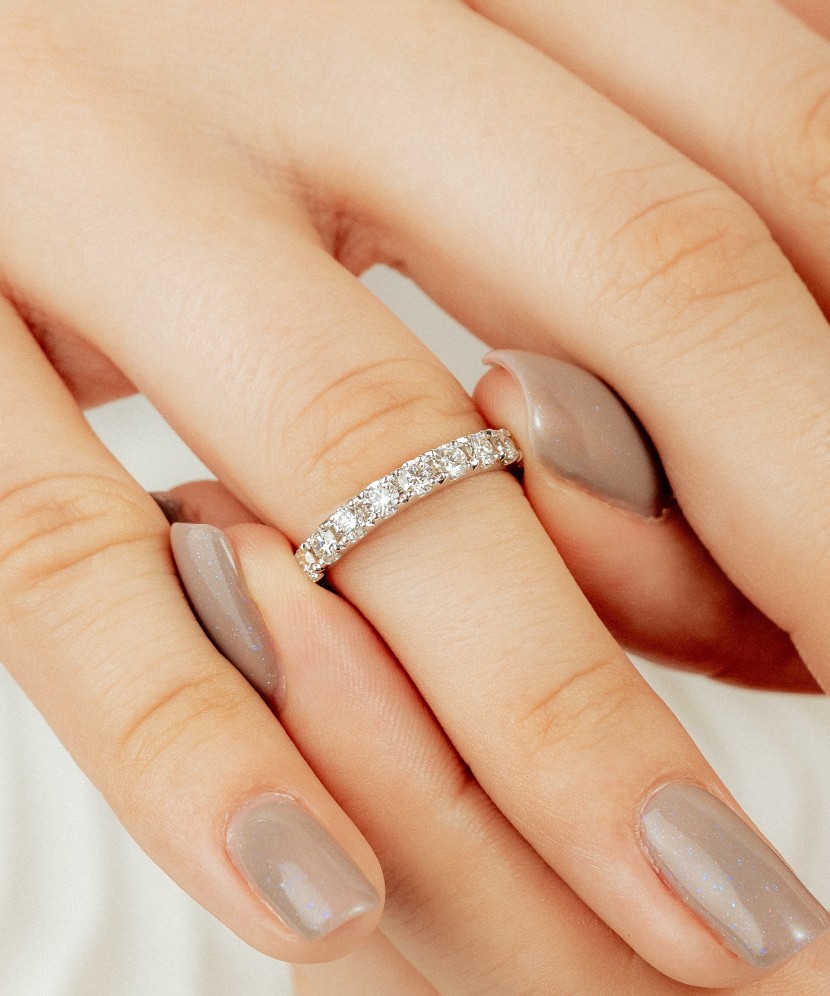 White gold ring with diamonds (0.78ct)