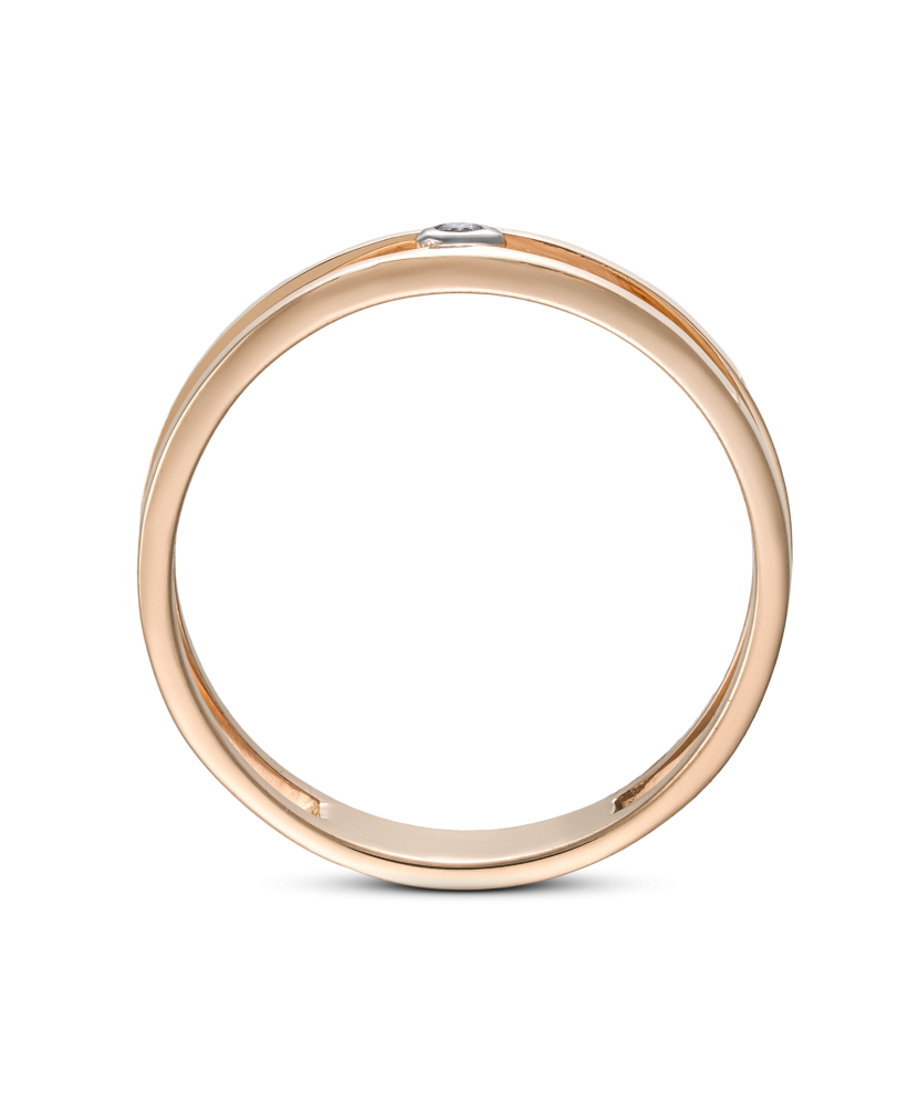 Gold ring with diamonds