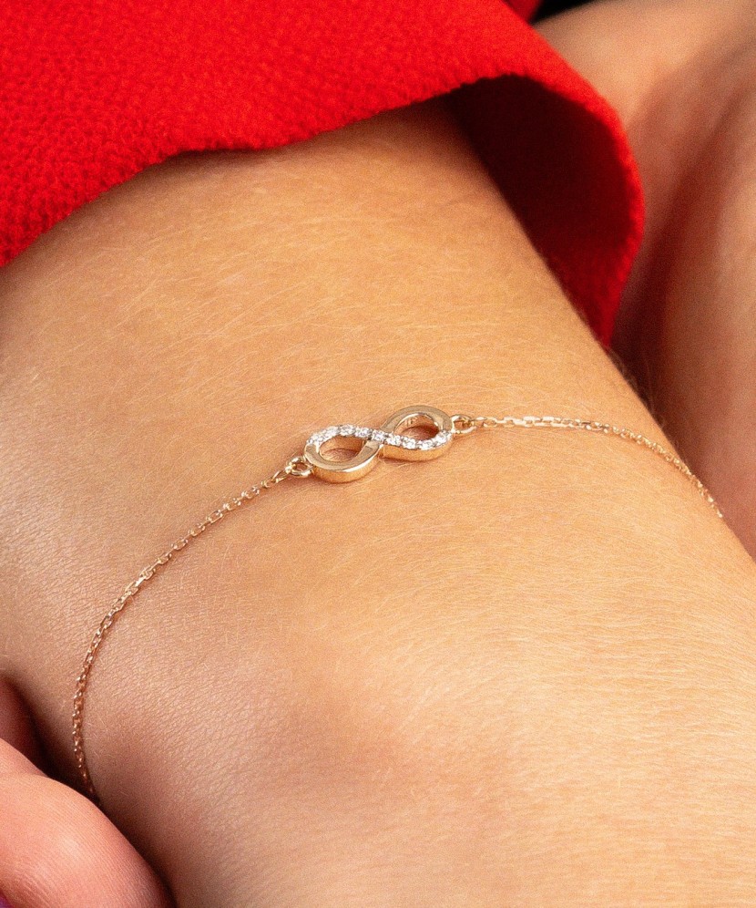 Gold bracelet with diamonds "Infinity"