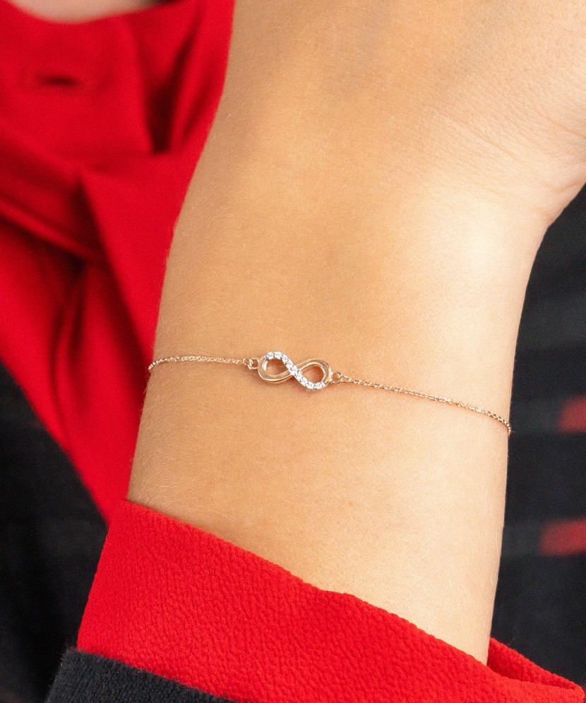 Gold bracelet with diamonds "Infinity"