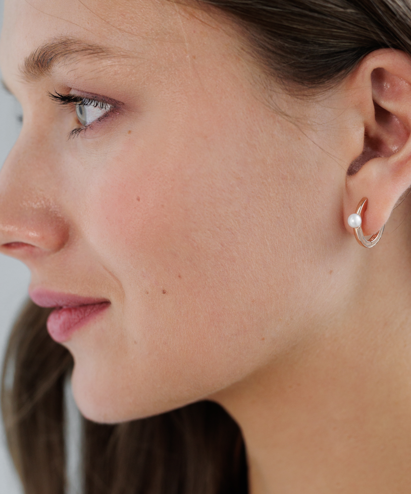 Gilded sterling silver earrings with pearls and zircons