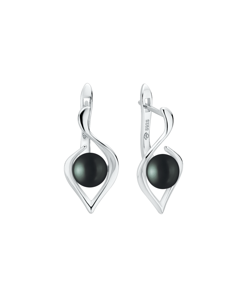 Sterling silver earrings with pearls