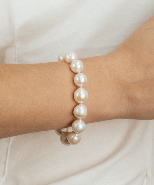 Pearl bracelet with sterling silver
