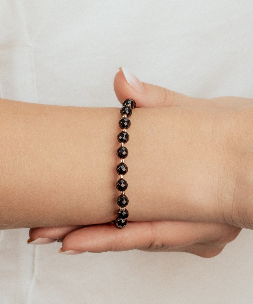 Gold bracelet with onyx 6mm