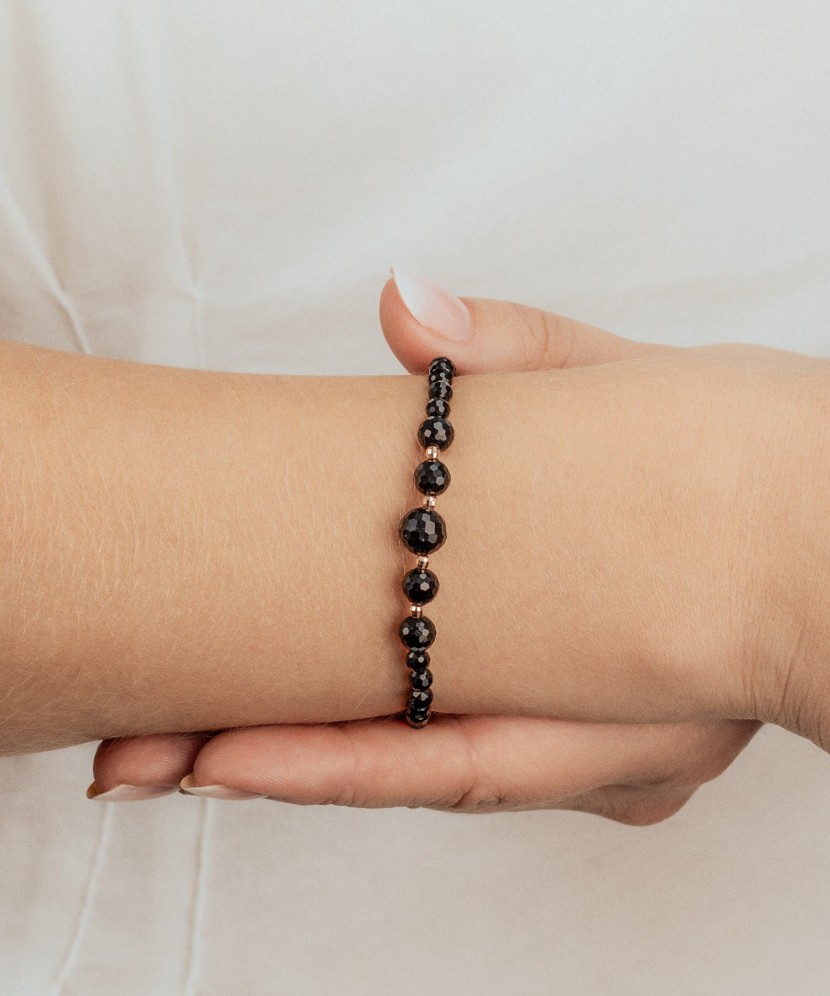 Браслет с ониксом и золотом Браслет с ониксом и золотом