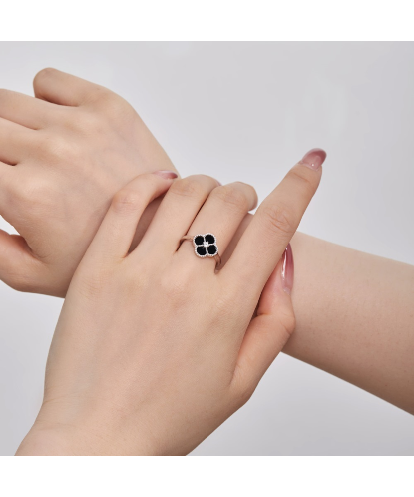 Sterling silver ring with onyx and zircons