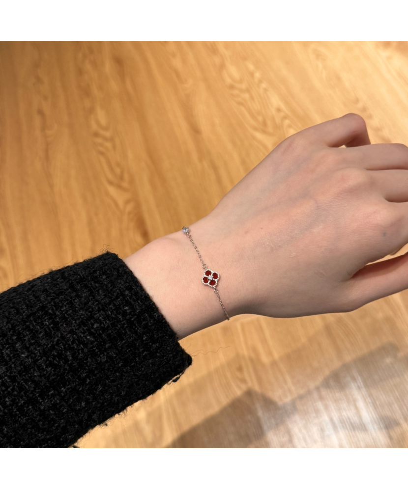 Sterling Silver bracelet with zircons and mother-of-pearl