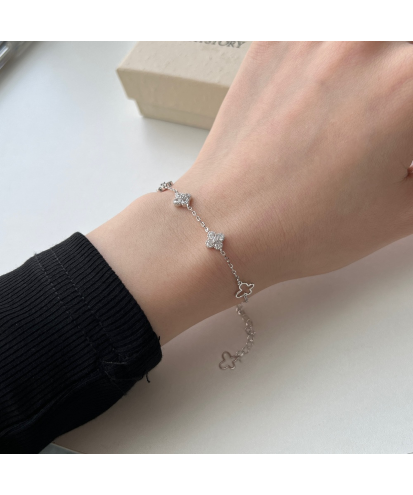 Sterling Silver bracelet with zircons