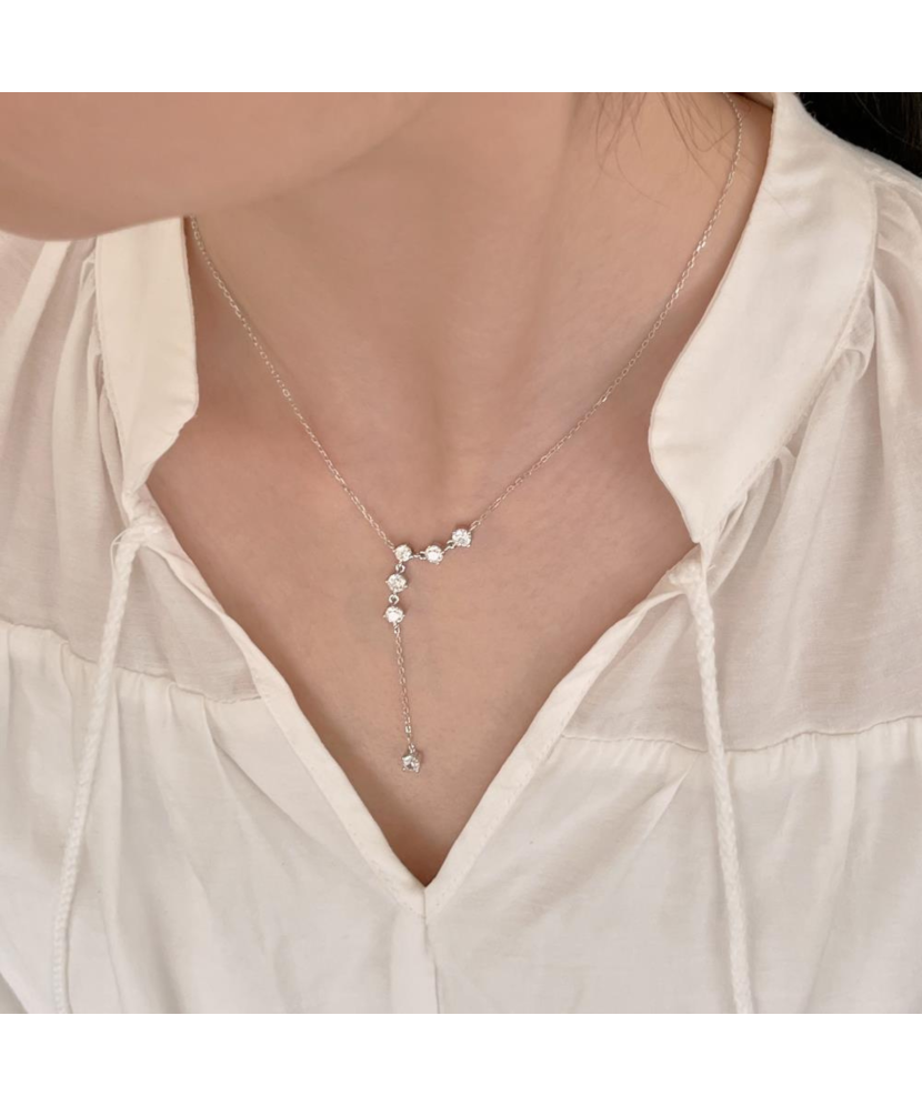 Серебряная цепочка с подвеской из циркона