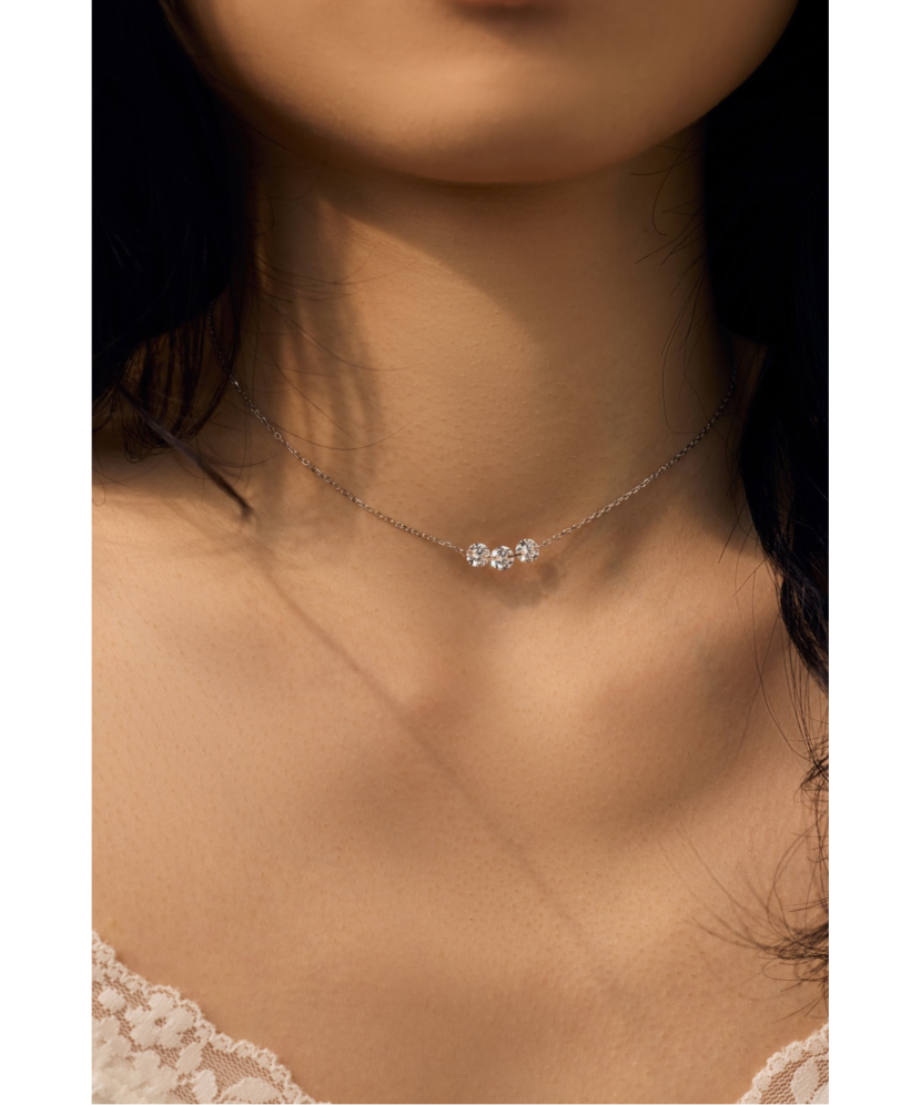 Серебряная цепочка с подвеской из циркона