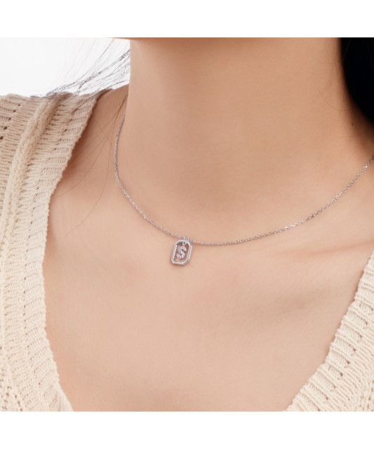 Серебряная цепочка с подвеской из циркона «Буква S»