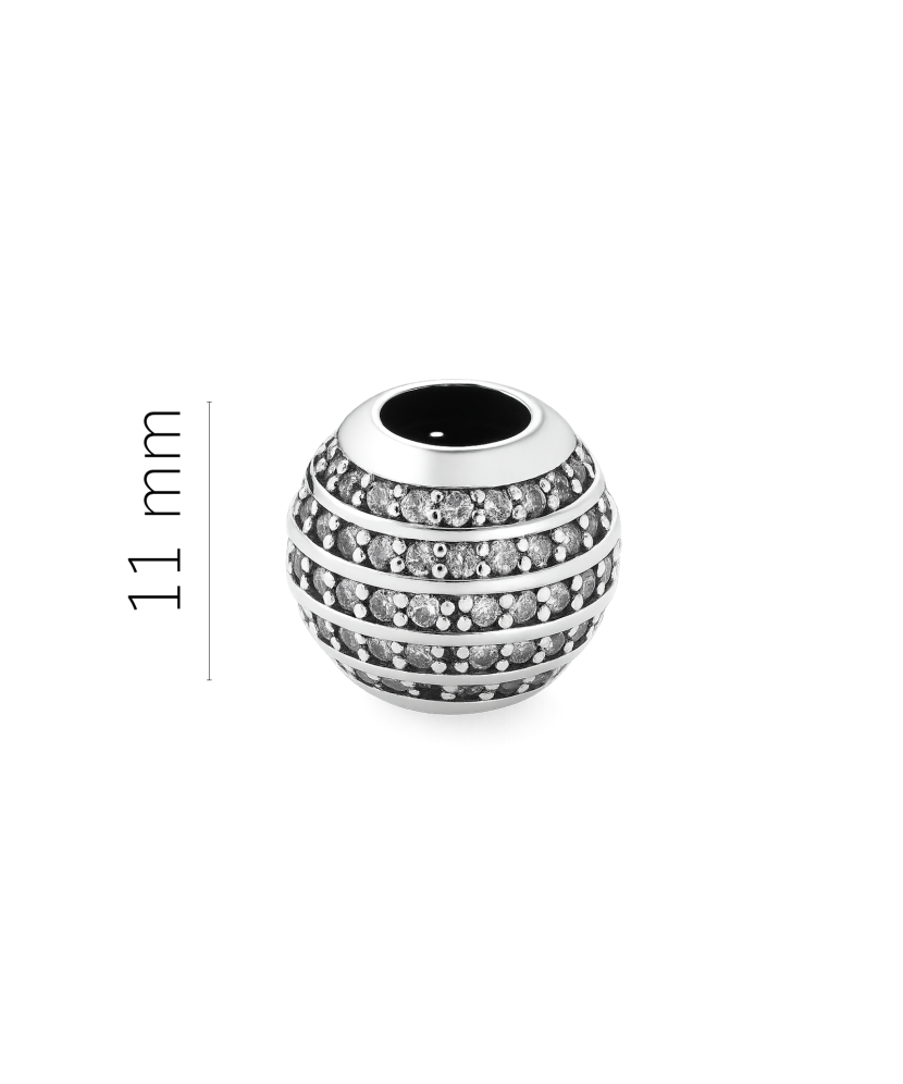 Sterling silver pendant with zircons