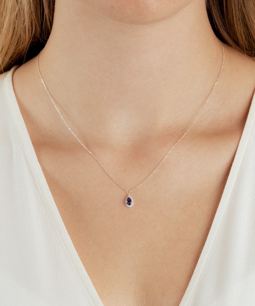 White gold chain with tanzanite and diamond pendant