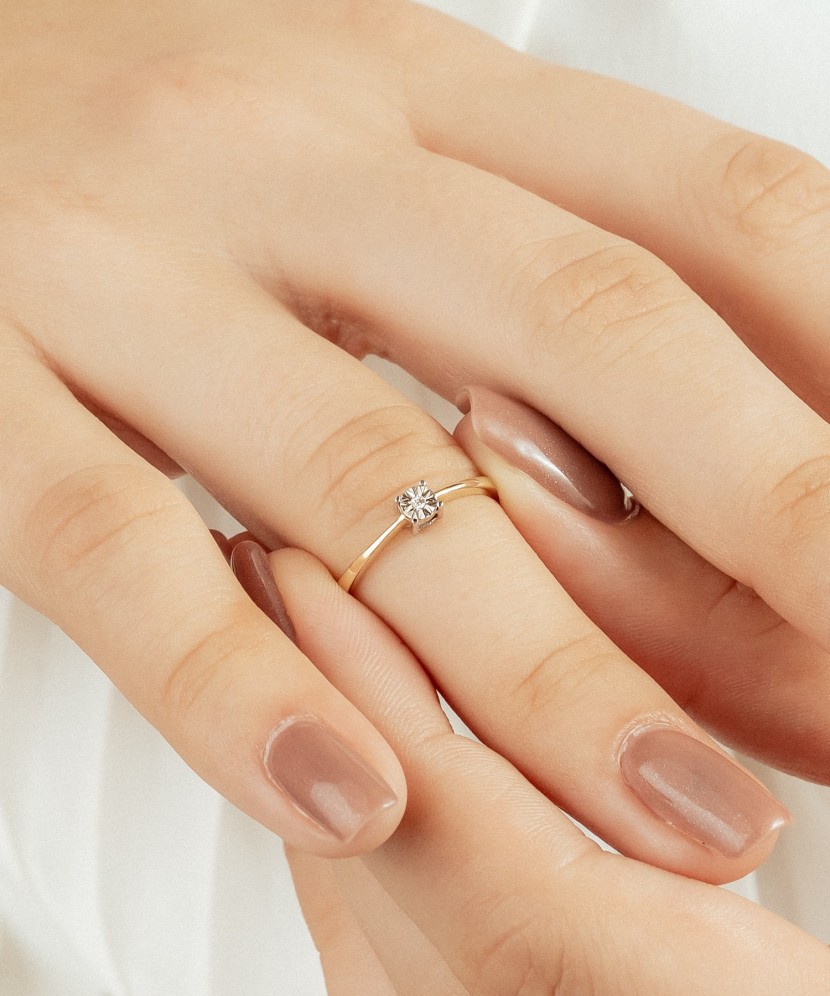 Кольцо из желтого золота с бриллиантами