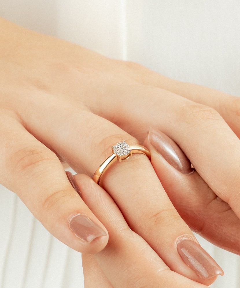 Yellow Gold ring with diamonds