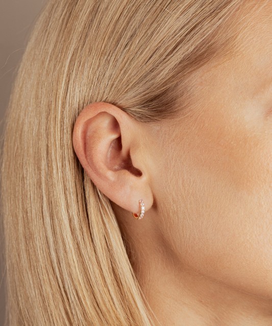 Gold earrings with zircons