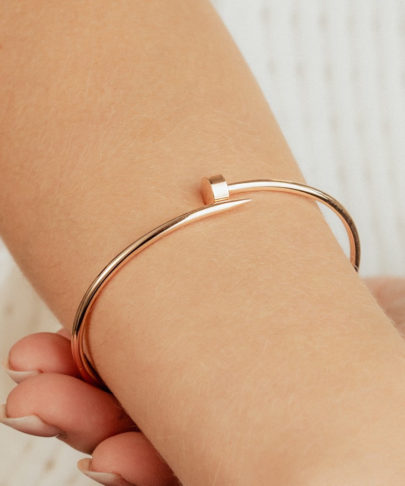 Gold bracelet