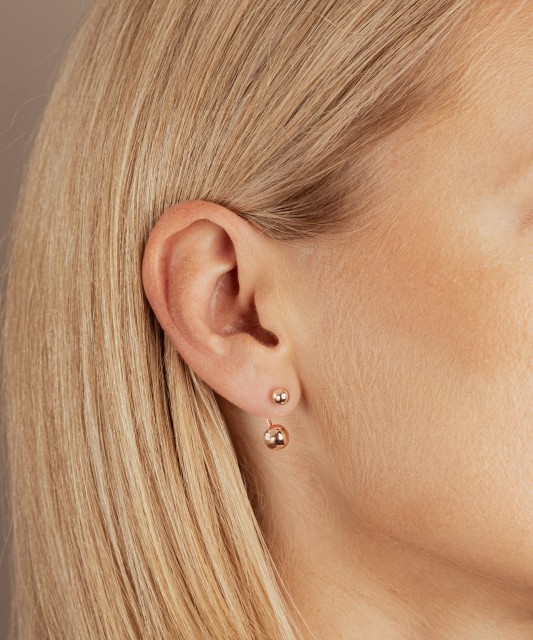 Gold earrings
