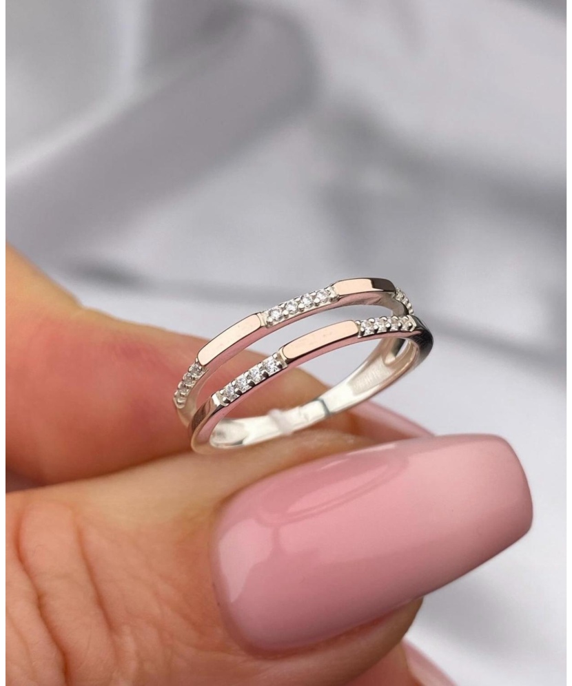 Sterling silver ring gold plated with zircons Sterling silver ring gold plated with zircons