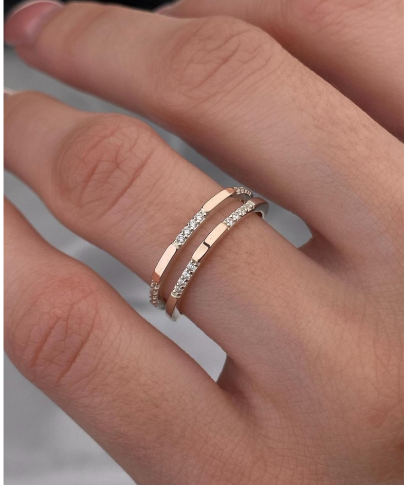 Кольцо из позолоченного серебра с цирконами