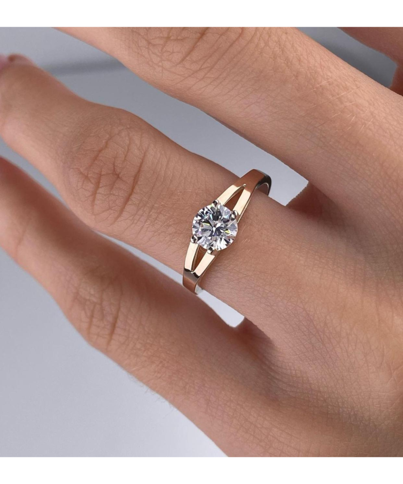 Sterling silver ring gold plated with zircons Sterling silver ring gold plated with zircons