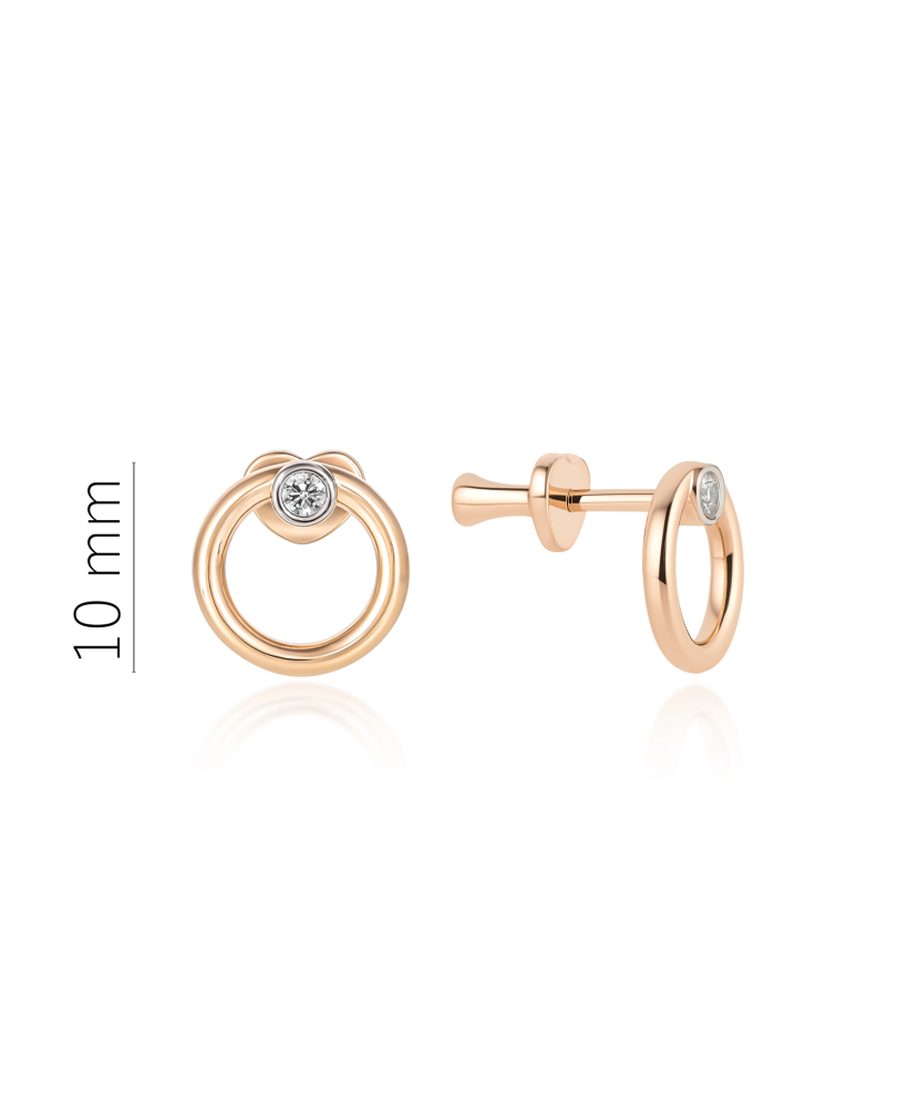 Gold earrings with diamonds