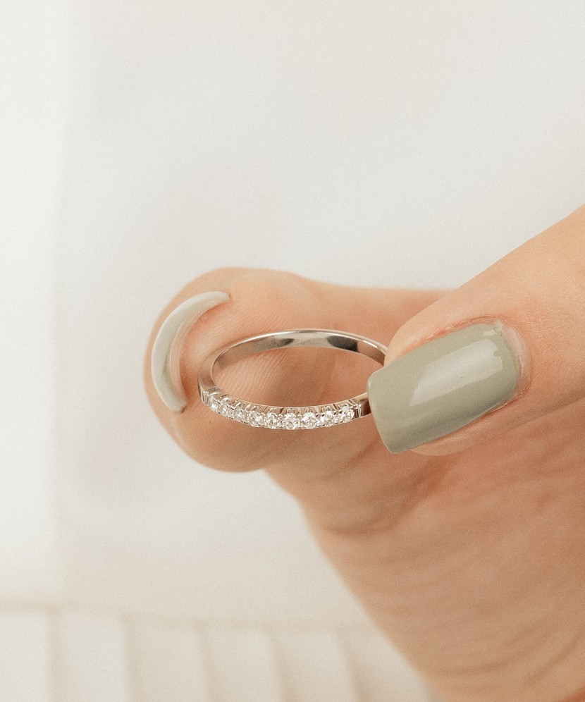 Кольцо из белого золота с бриллиантами