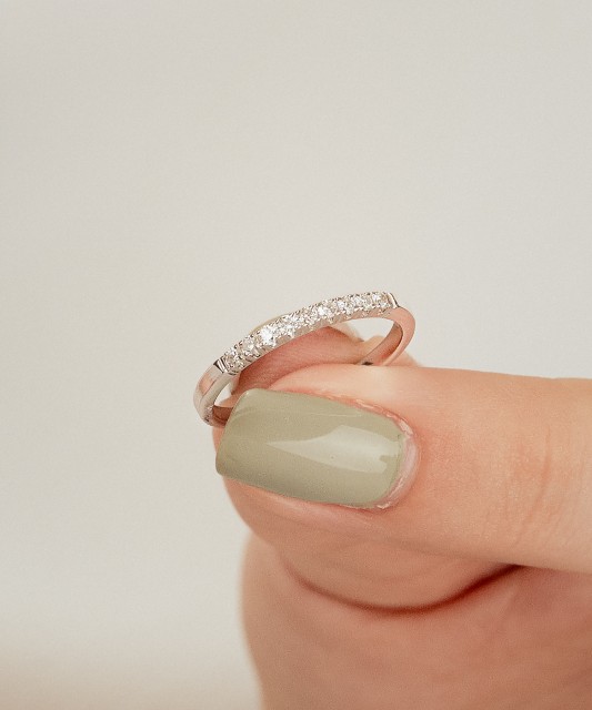 White gold ring with diamonds (0,18ct)